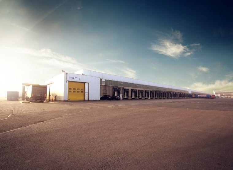 http://www.splusconstruction.fr/wp-content/uploads/2016/11/ENTREPOT-LOGISTIQUE.jpg